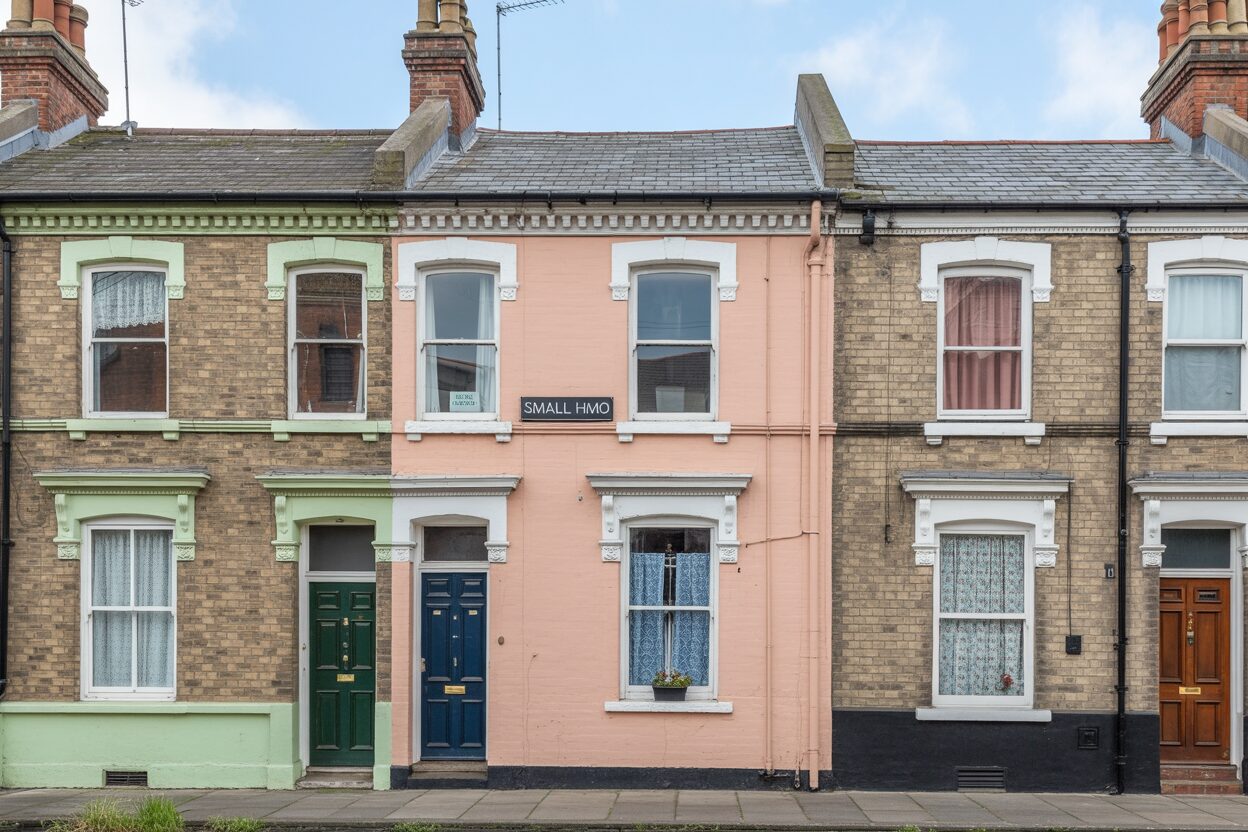 What is a small HMO?